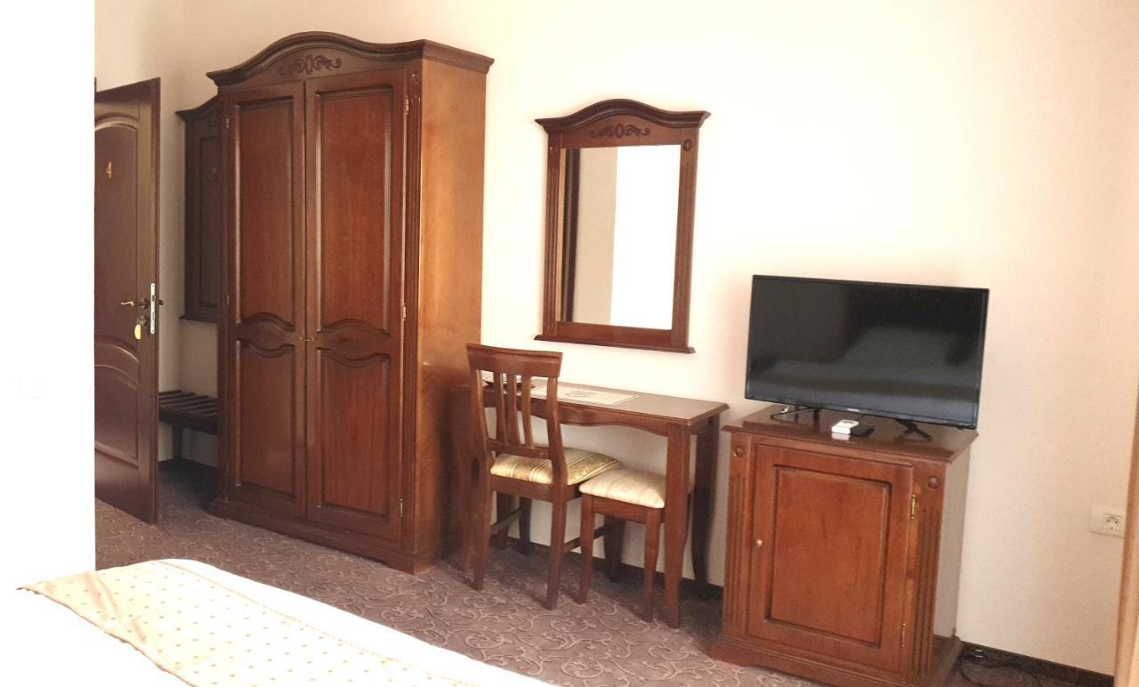 Vila Tisa Tismana Luaran gambar